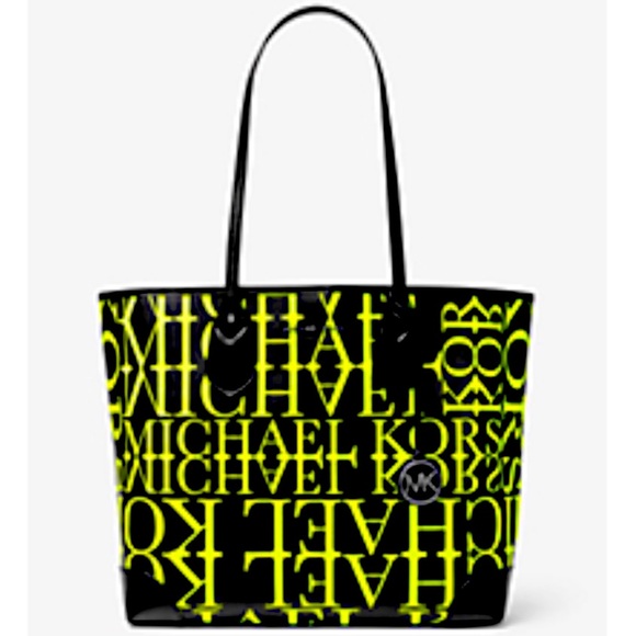 Eva Large Newsprint Logo Leather Tote Bag - Picture 2 of 5